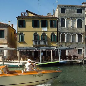 Casa Virginia Direct At The Canal Cannaregio With Own Roof Terrace , Venezia Italia